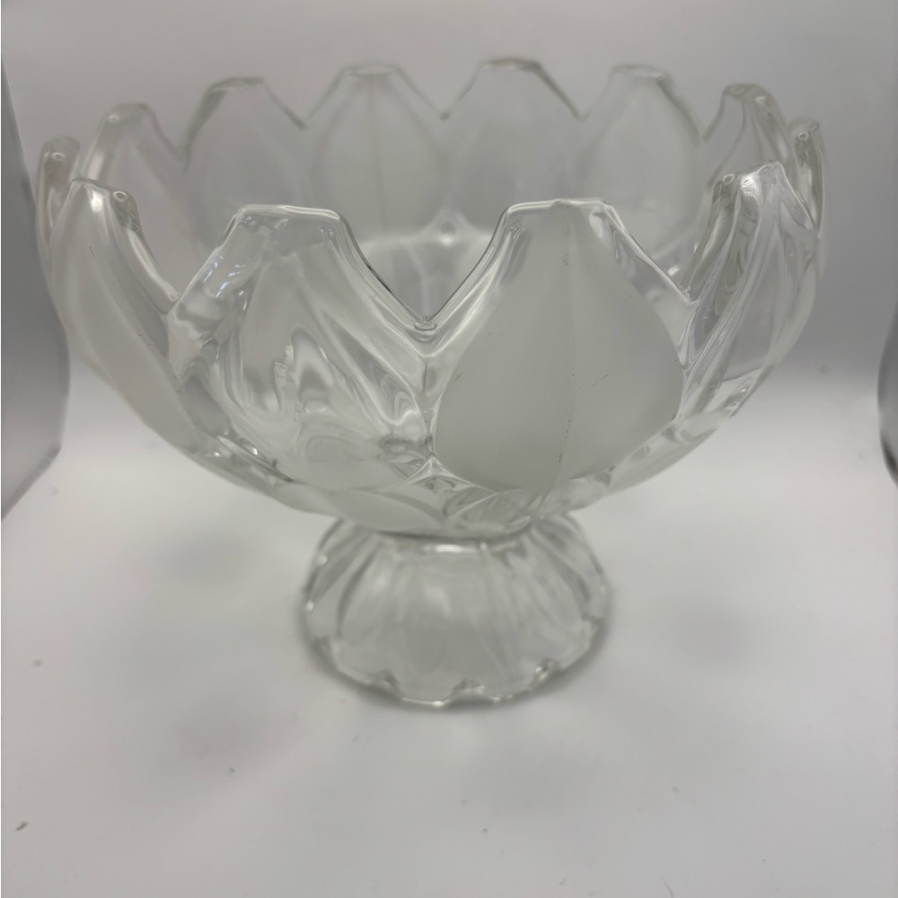 Vintage Crystal Elegant Clear Glass Decorative Bowl - Picture 2 of 8